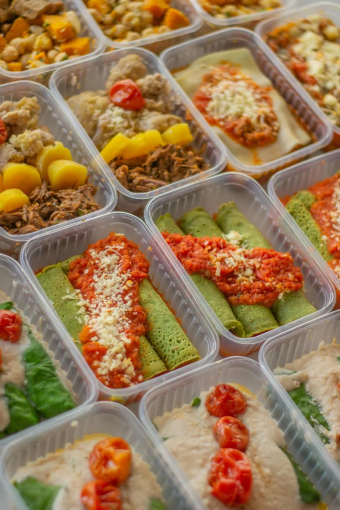 High protein vegan-meals in boxes prepared for growing teenagers.