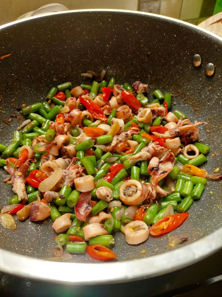 Stir-fried calamari and vegetables, flexitarian diet dish for beginners in south africa,
